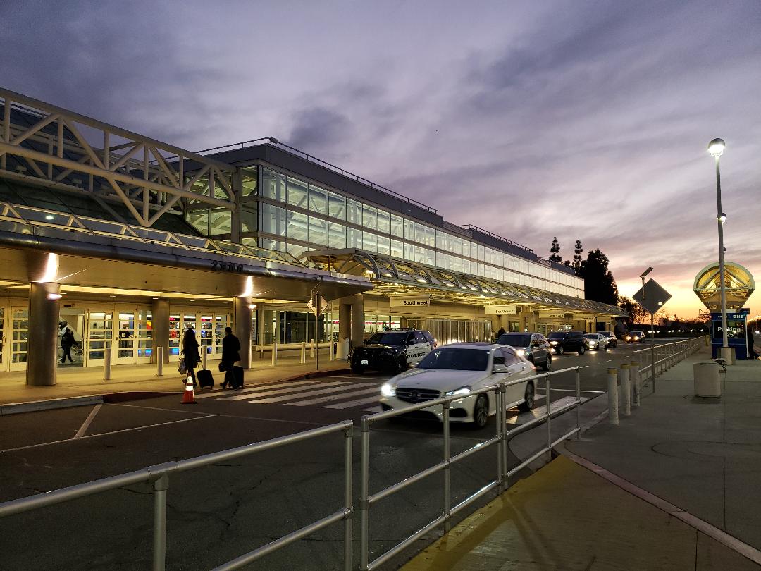 Armand's Rancho Del Cielo Ontario International Airport